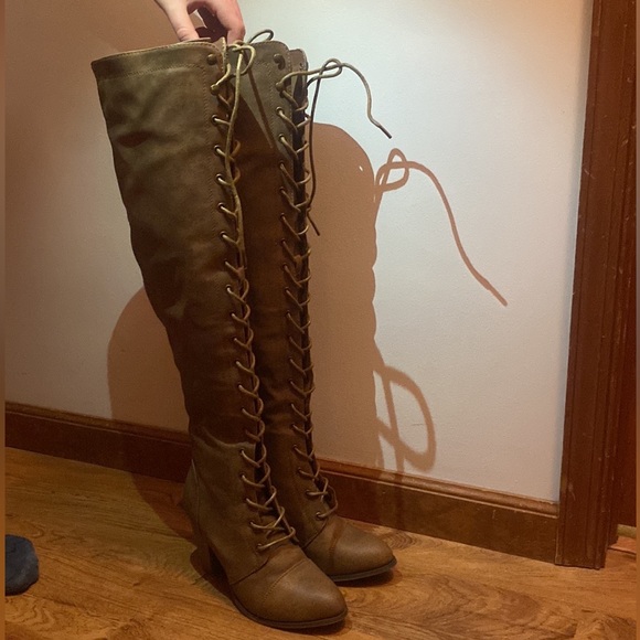 NWOT Forever Over knee Lace-up Leather Boots Size 10 - Picture 5 of 16